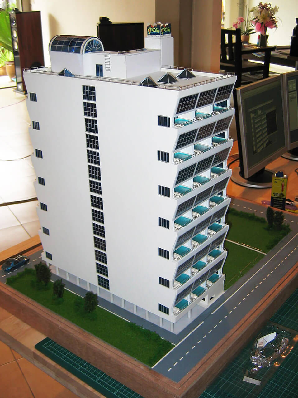 Mario Kleff condominium tower scale model
